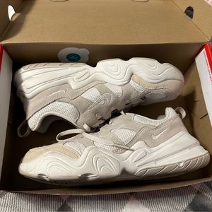 Nike tech Hera shoes